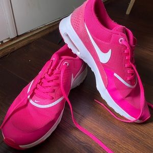 Rarely worn airmax thea